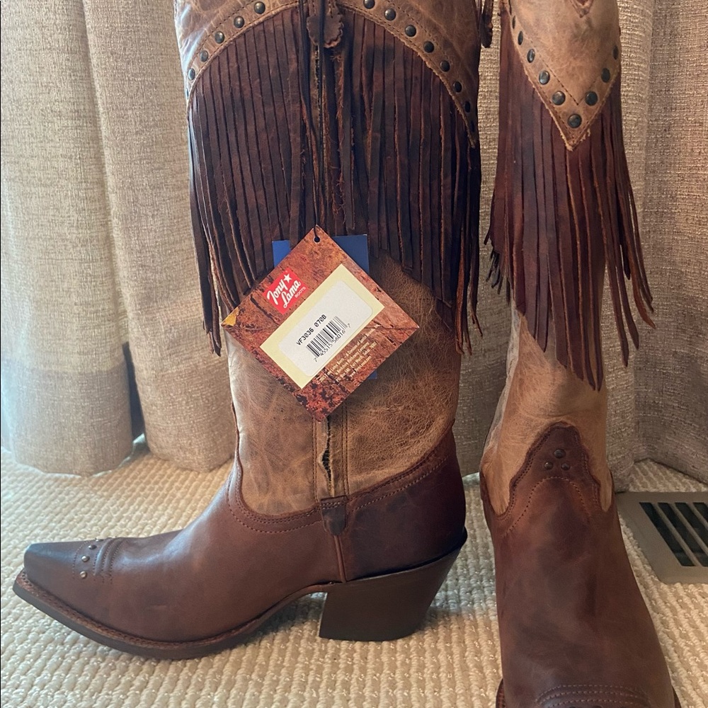 Beautiful Tony Lama leather boots NIB